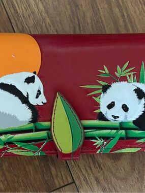 Red Panda-Print Women's Wallet with Green Accent